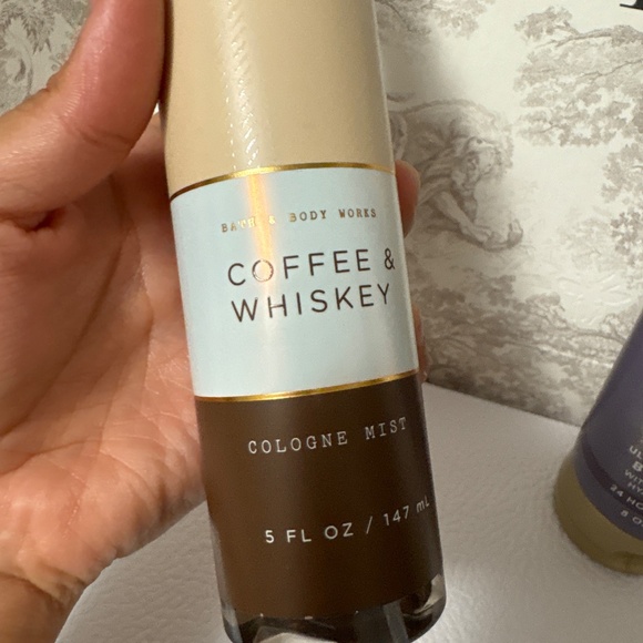 Bath & Body Works Wiskey set - Picture 2 of 5